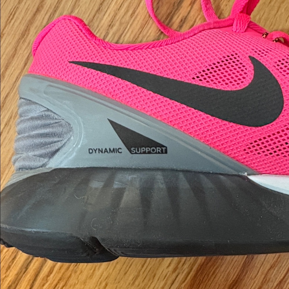Nike Women's Hot Pink and Black Running Shoes Size 8 - Picture 5 of 8